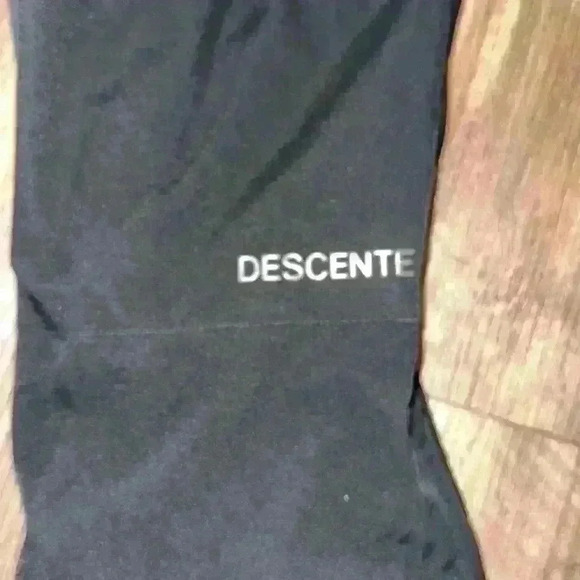 Descente bib ski pants junior size 8 Excellent Condition - Picture 5 of 6